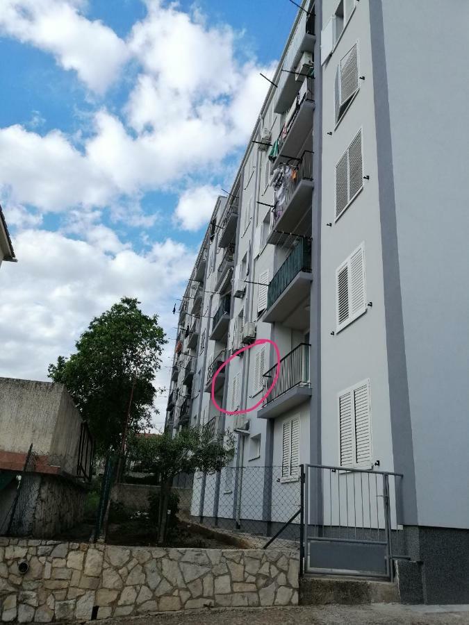 Studio Apartment Mila Пула Екстериор снимка