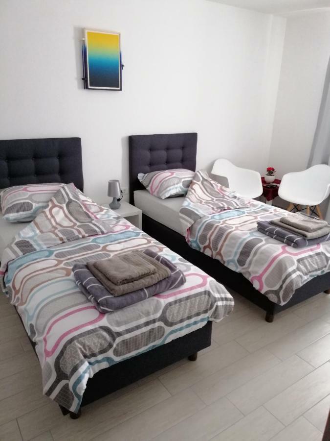 Studio Apartment Mila Пула Екстериор снимка