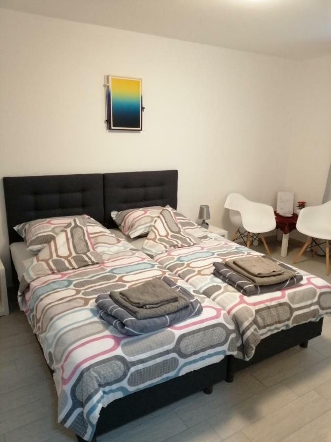 Studio Apartment Mila Пула Екстериор снимка
